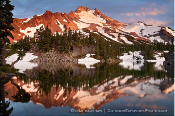 Mt. Jefferson and Bays Lake Stock Image, Mt. Jefferson Wilderness, Oregon Mt. Jefferson and Bays Lake Stock Image, Mt. Jefferson Wilderness, Oregon