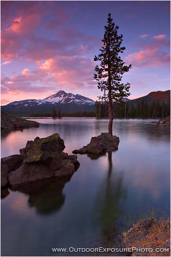 Pine Island Stock Image, Sparks Lake, Oregon Pine Island Stock Image, Sparks Lake, Oregon